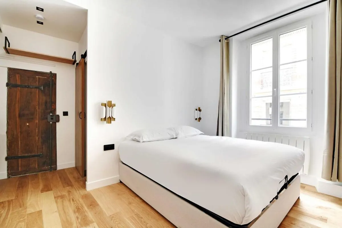 Studio-Suite 4 Stars, 15M From Eiffel, Refined París