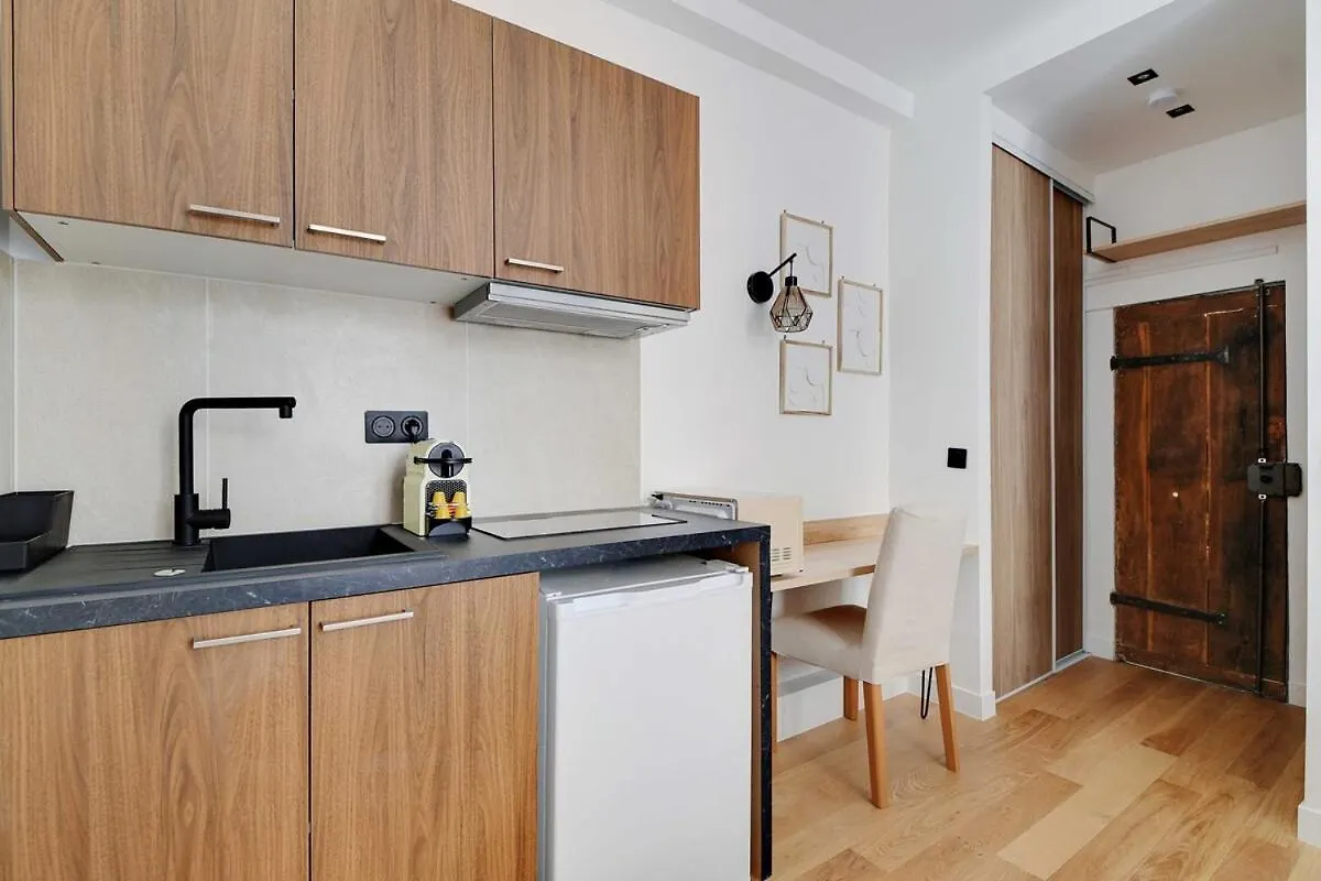Studio-Suite 4 Stars, 15M From Eiffel, Refined París 0*,